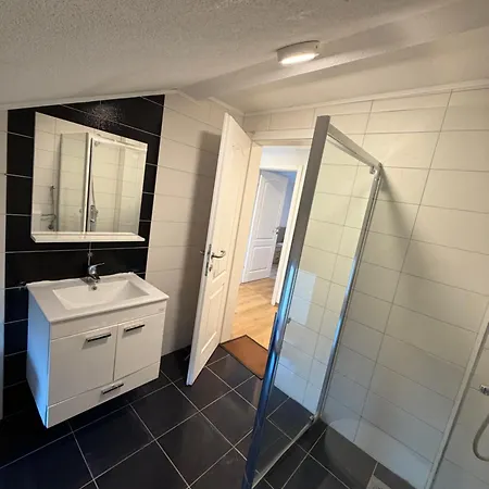 ヴィラ White Blažuj